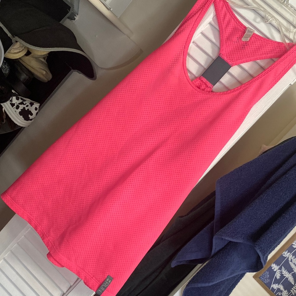 workout tank